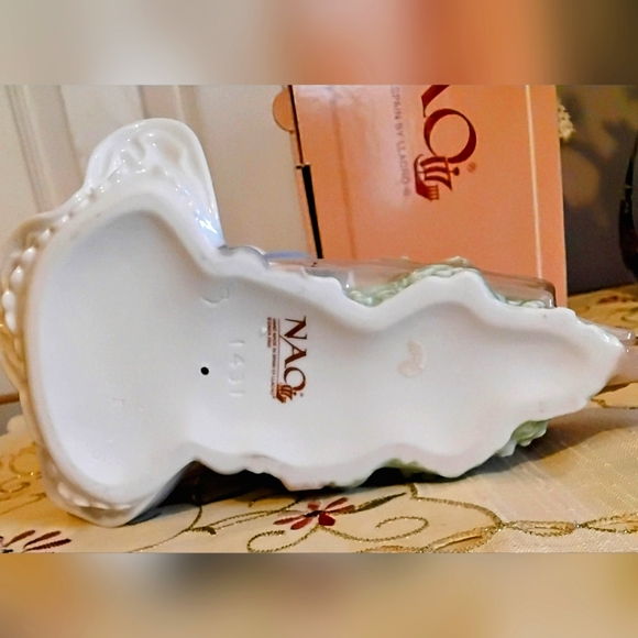 Lladro Girl With Puppy in Wheelbarrow - Picture 7 of 9